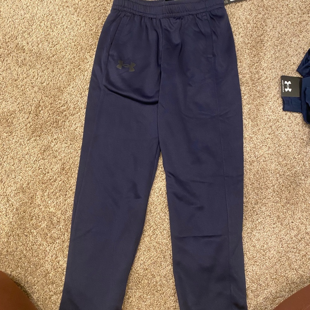 New never worn with tags boys size small under armour sweatpants flare pant.